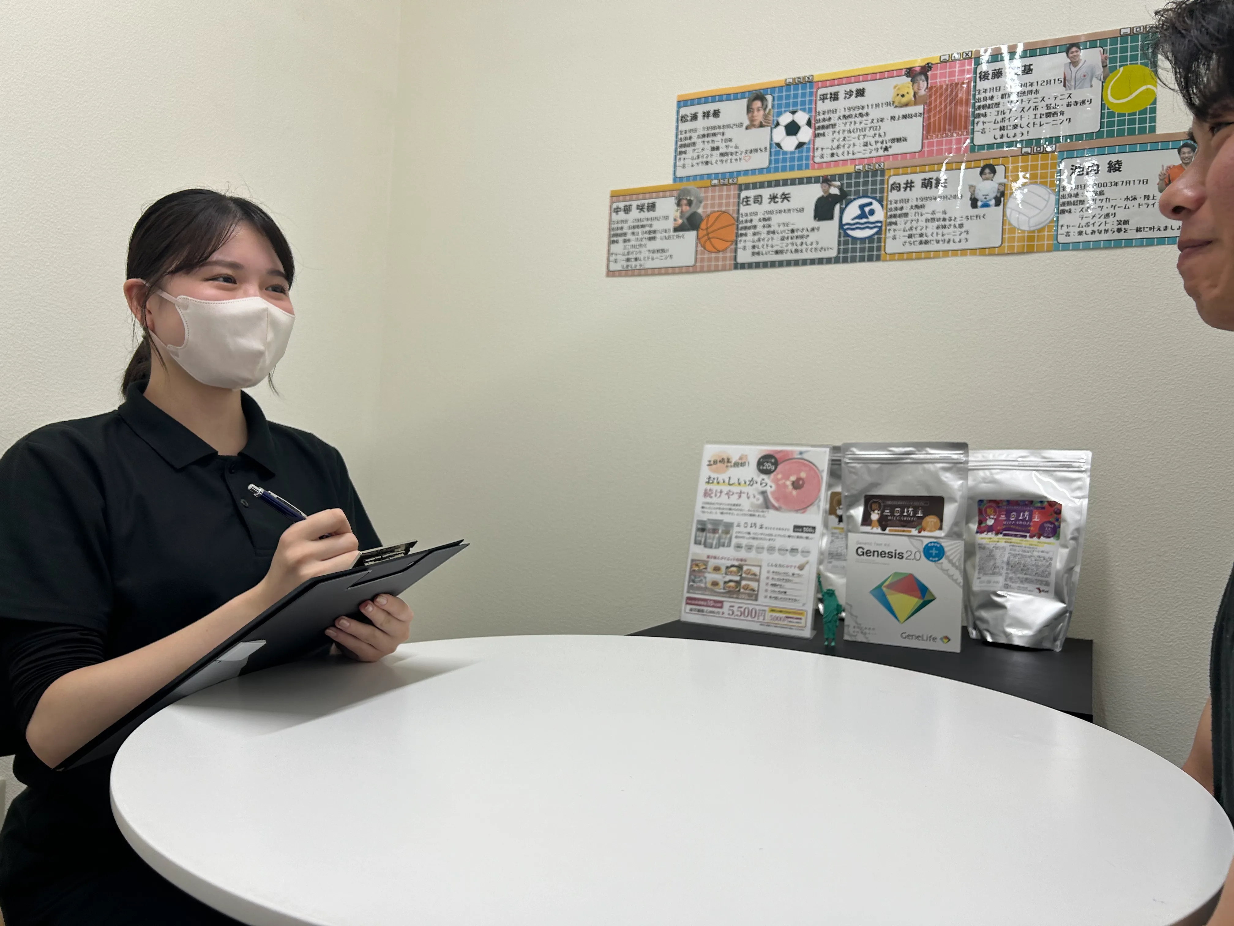 梅田店で働く中邨咲穂さん